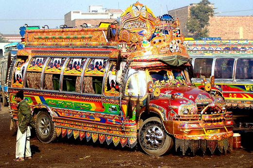Bus_v_Pakistanu_15.jpg